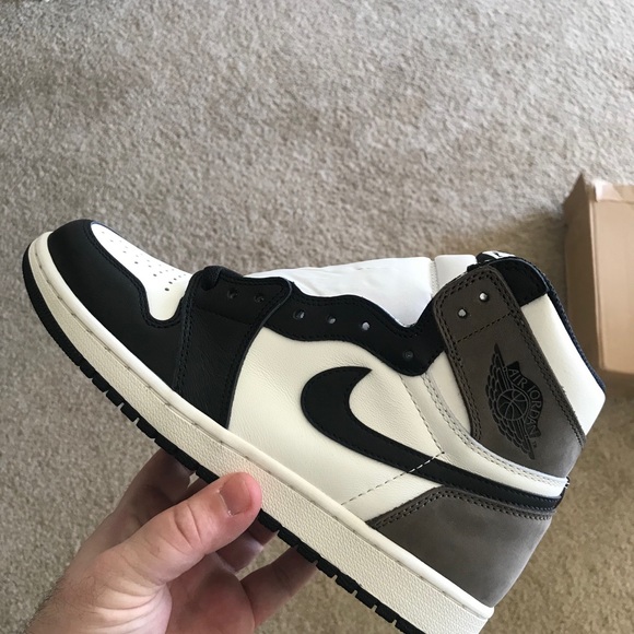 Jordan 1 mocha main image 4